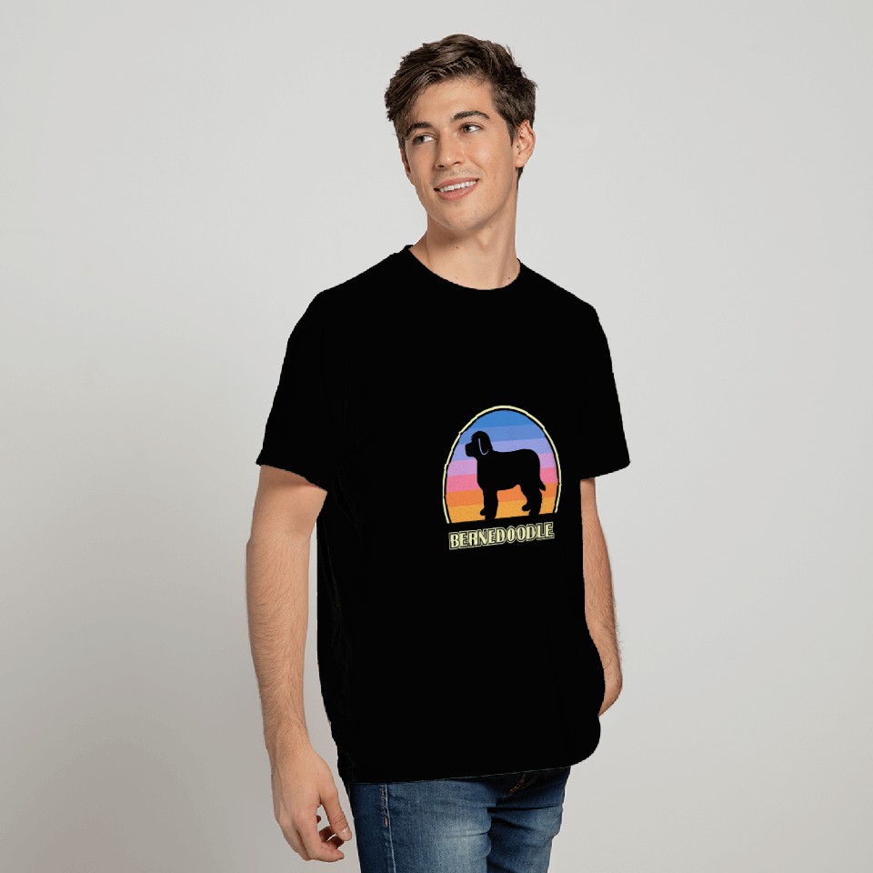Bernedoodle vintages Sunset Dog T-Shirts