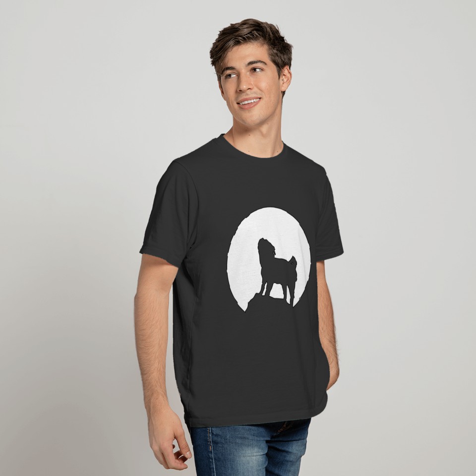 Pug howling for the moon T-shirt