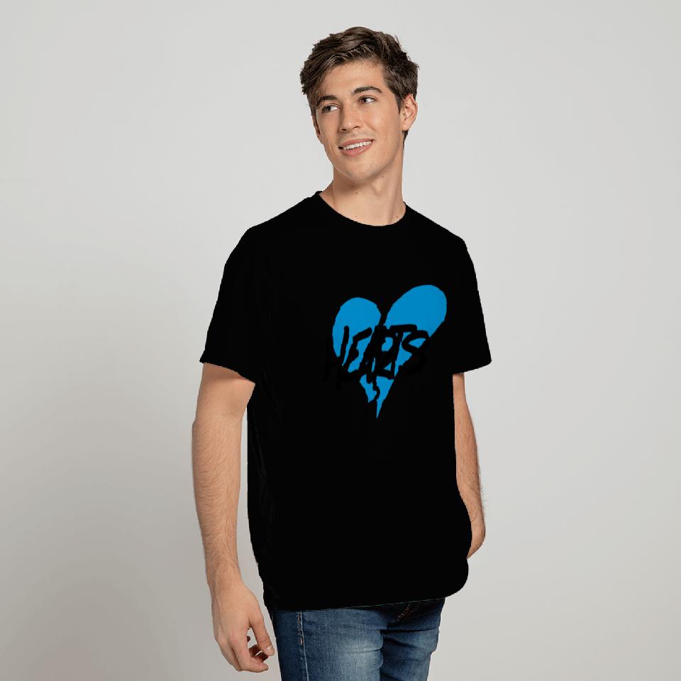 Broken hearts T Shirts