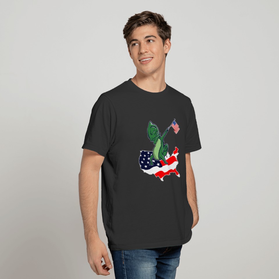 Funny Dabbing Chameleon on American Flag Map T-shirt
