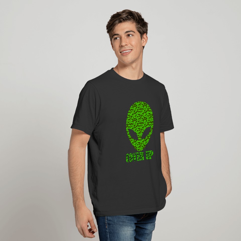 Funny UFO Alien Gift - Green Camo Cover Up T-shirt