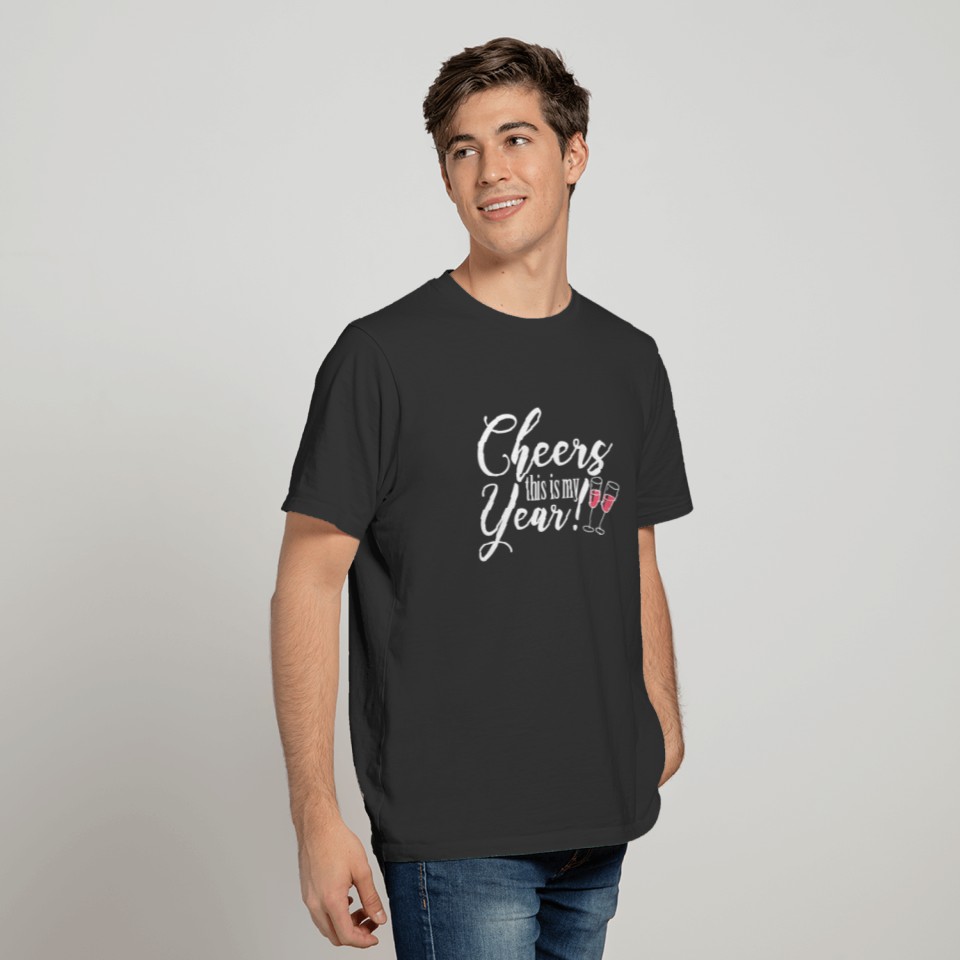 Cheers Happy New Year New Years Eve gift for men T-shirt