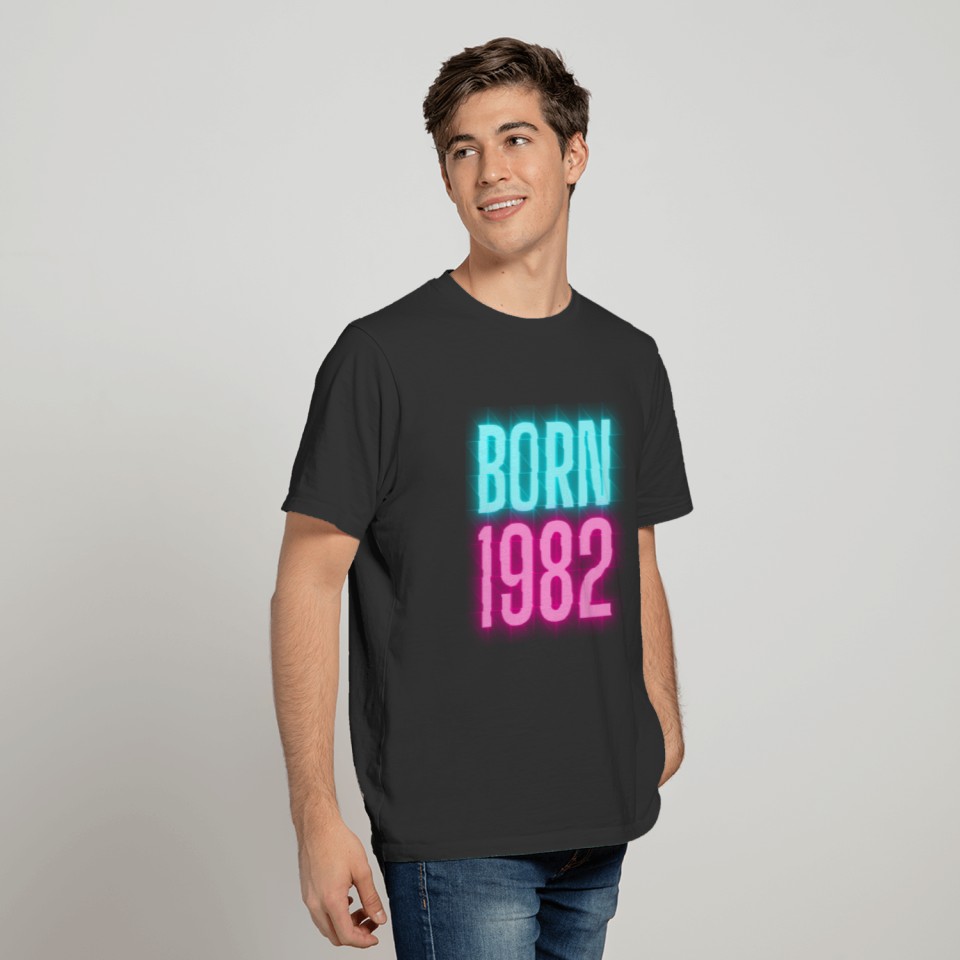 1982 born birthday gift ideas 82 year of birth T-shirt