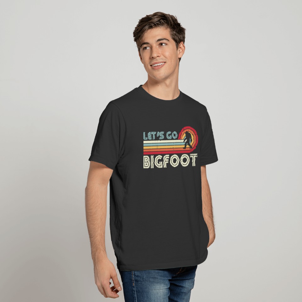 Bigfoot Sasquatch Vintage Camping Gift T-shirt