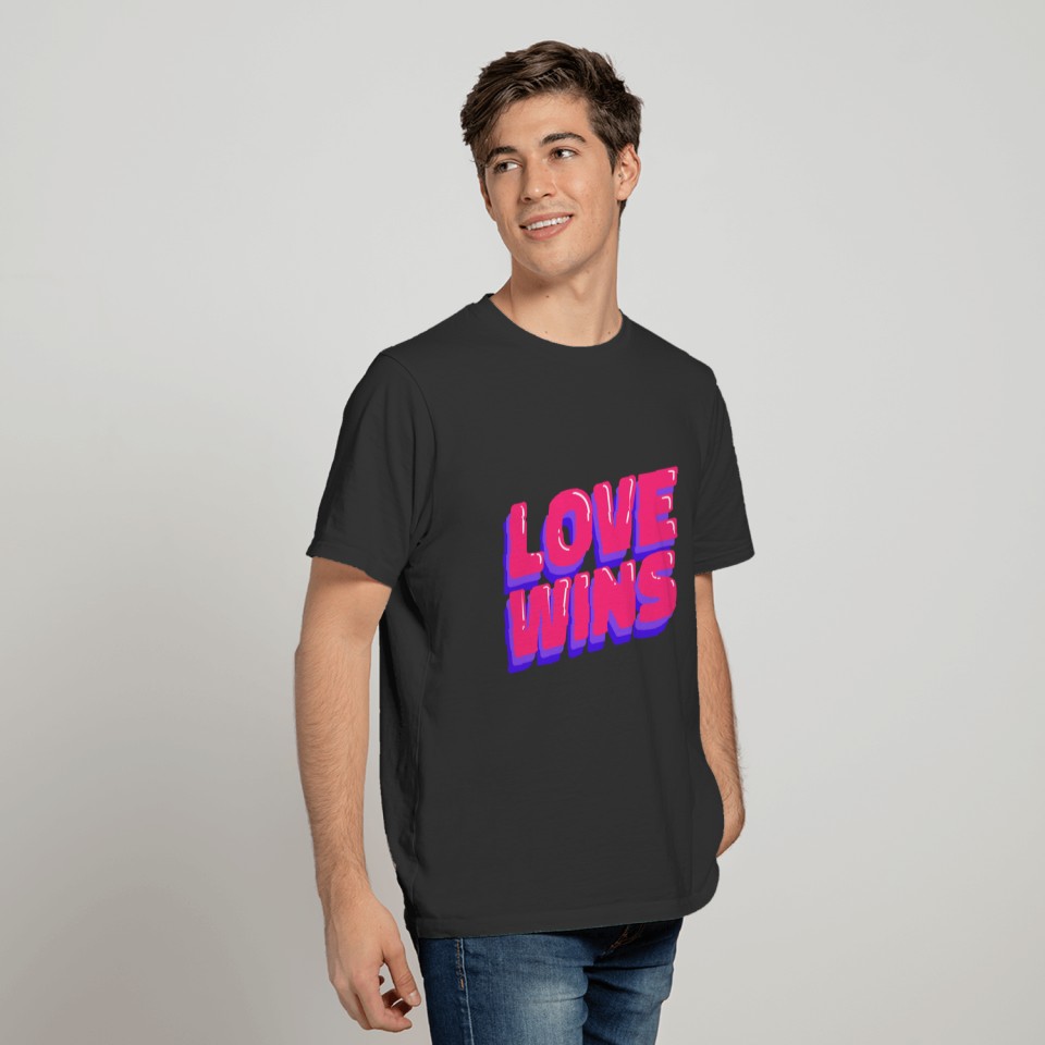Love Wins Quote Badge T-shirt