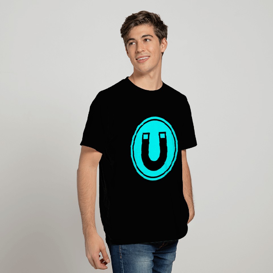 Horseshoe magnet T Shirts
