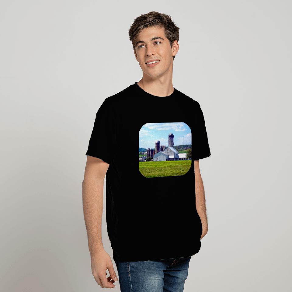 Pennsylvania Farm With Silos T Shirts