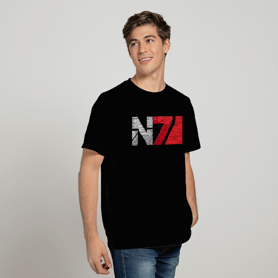 Mass Effect N7 Essential T Shirts