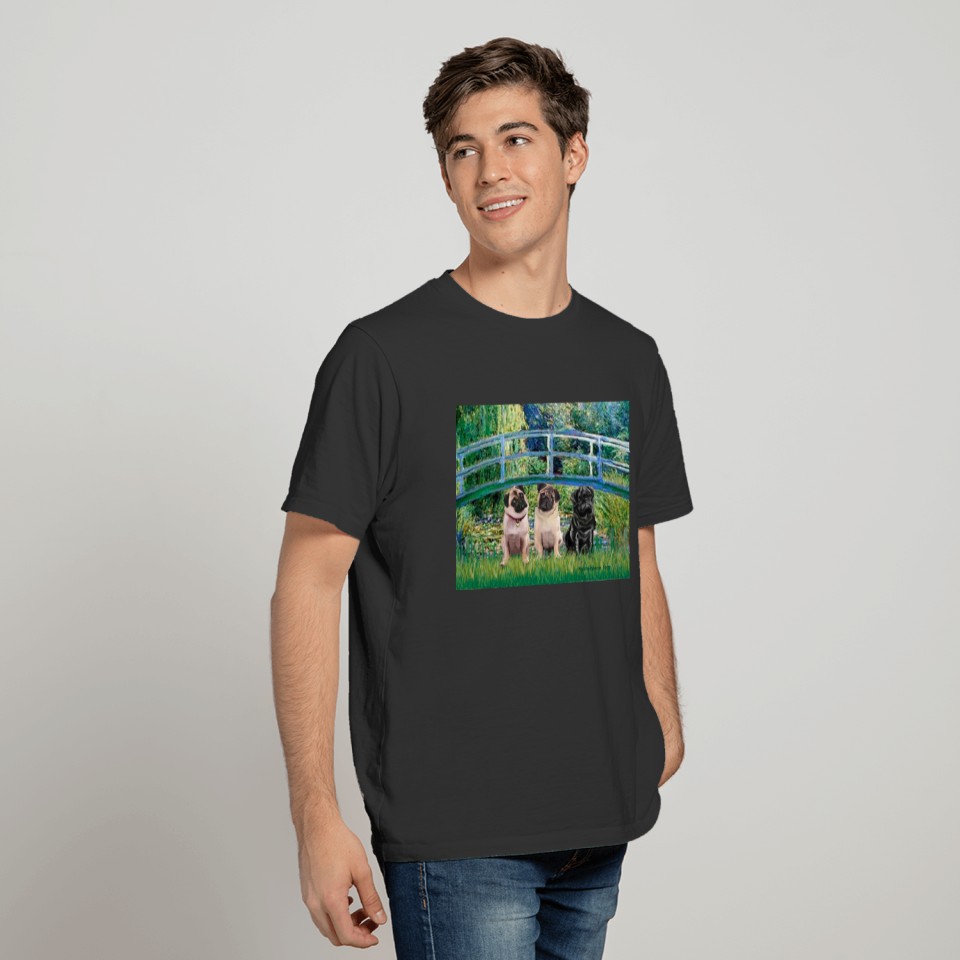 Pug Trio (2F,1B) - Bridge T-shirt