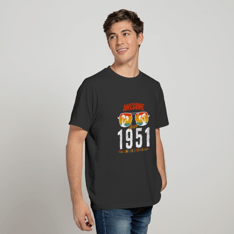 Awesome Since 1951 Birthday Retro Vintage 71 72 Ye T-shirt