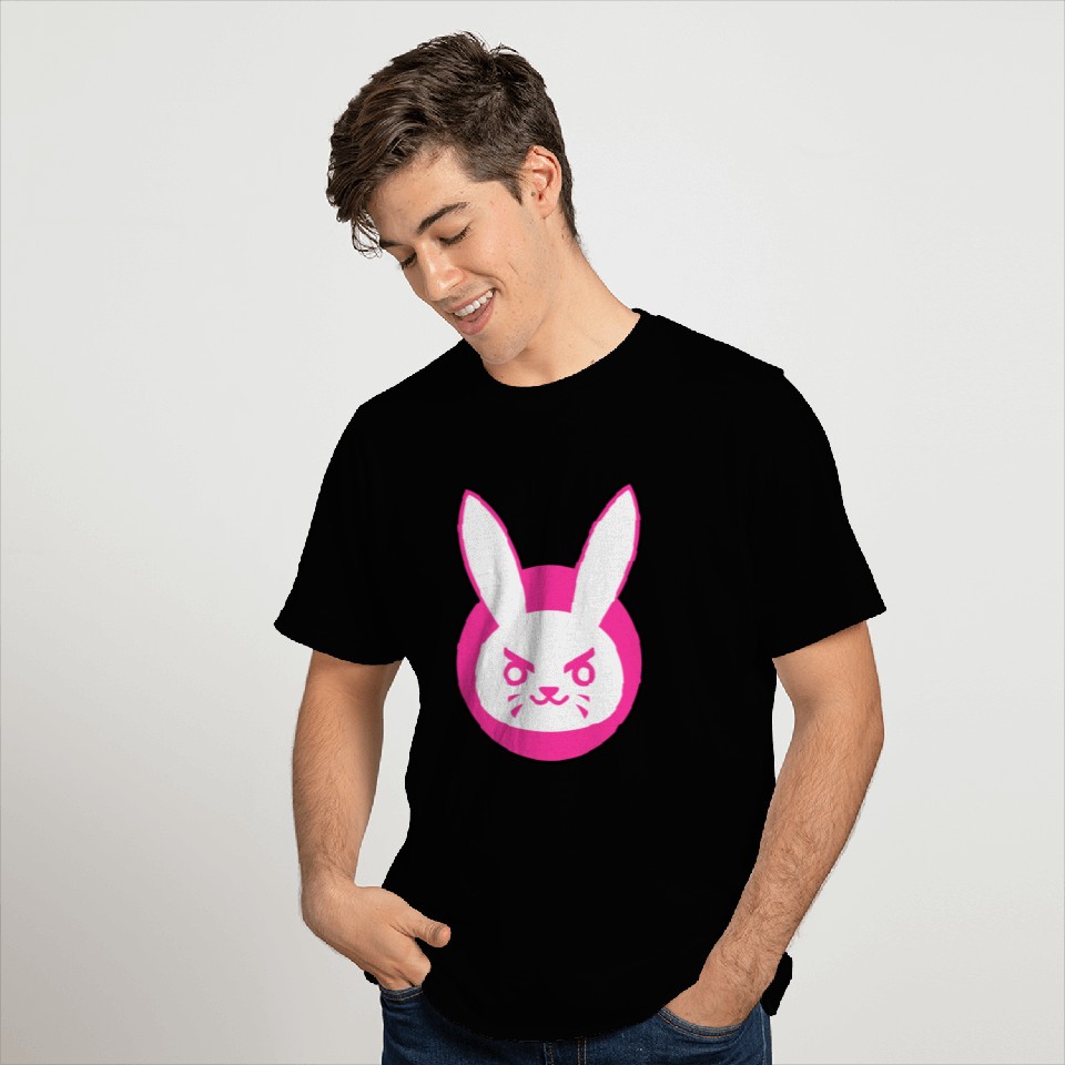 dva T Shirts