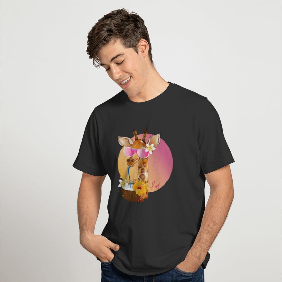cool giraffe with sunglasses is enjoying the summe T-shirt