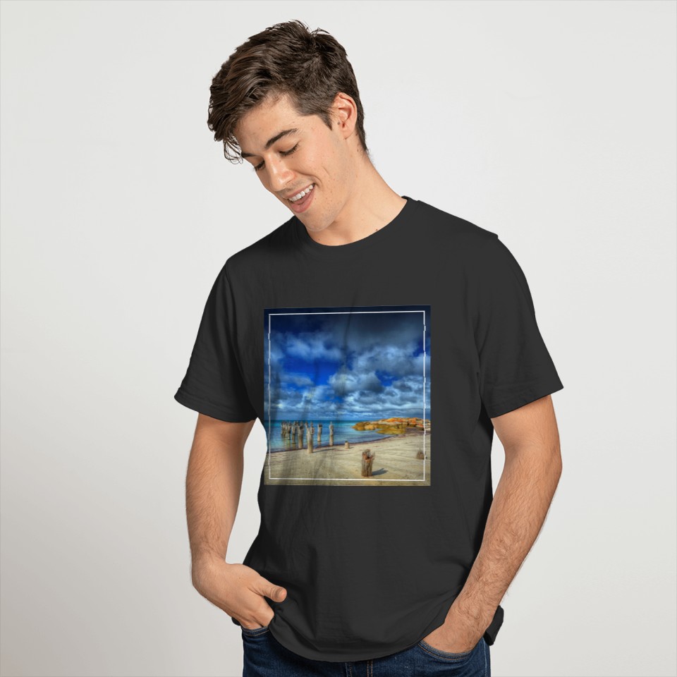 Lillies Beach | Wybalena, Flinders Island T-shirt